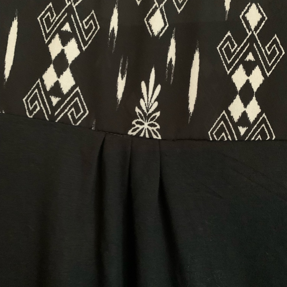 Women’s Xhilaration top - Medium - Picture 3 of 9